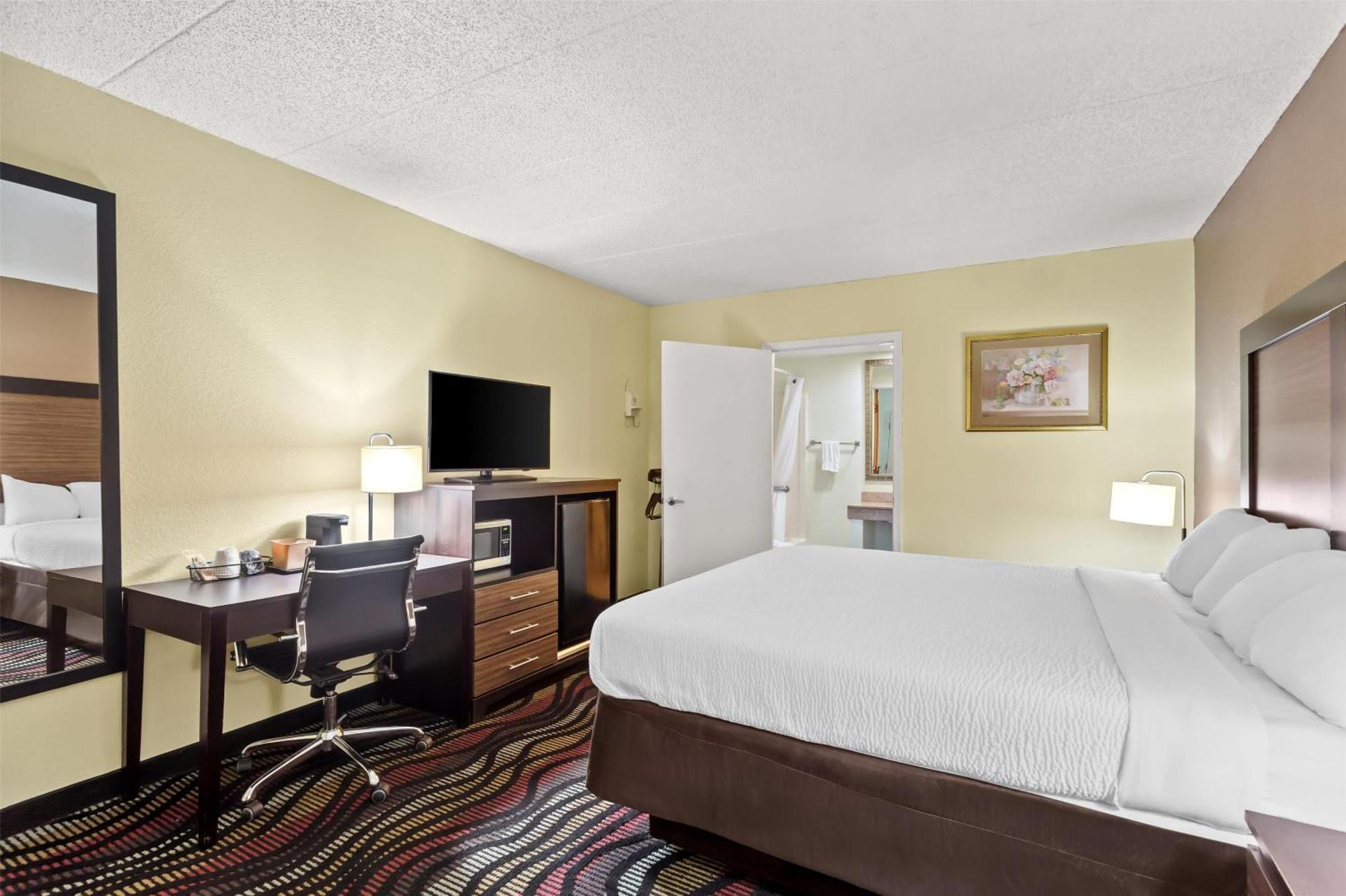 Americas Value Hotel